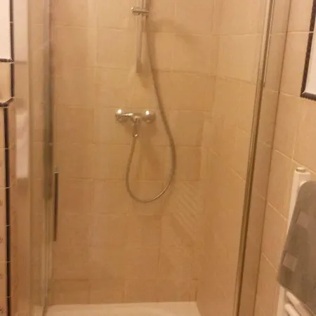 Pod Věží 3*