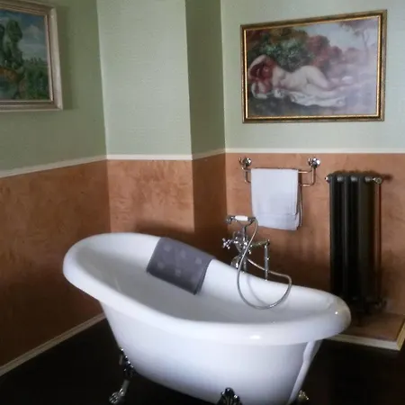 Pod Věží 3*