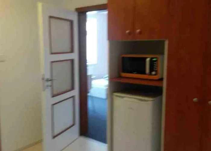 Pod Vezi بيت ضيافة 3*