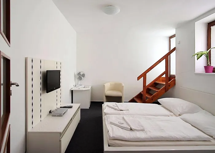 Pod Vezi 3*